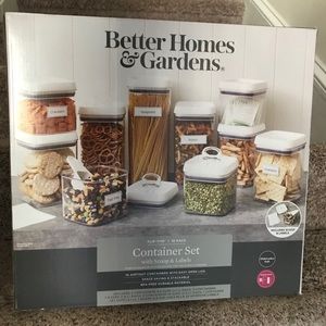 Better Homes & Garden Container set w/ scoop